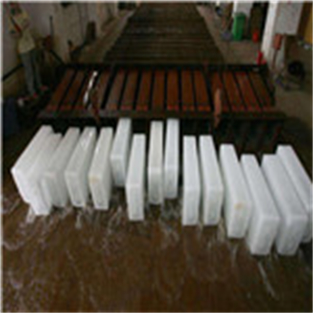 想清凉一夏？重庆良臣制冰厂为你解决降温难题