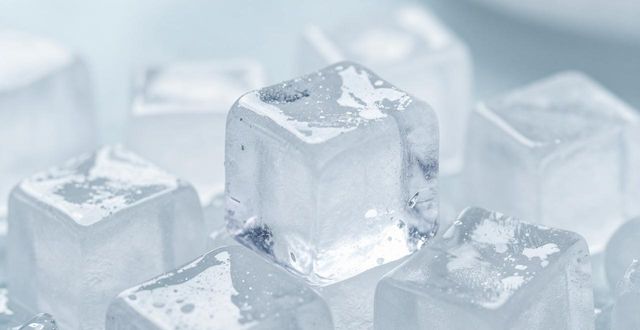 重庆降温冰块哪里买 良臣制冰厂直供高效降温冰